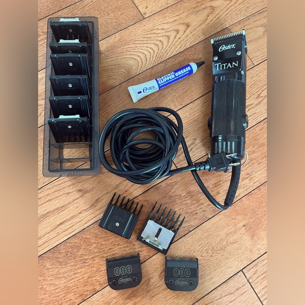 FREE GIFT WITH PURCHASE Oster® Titan® 2 Speed Universal Motor Clipper